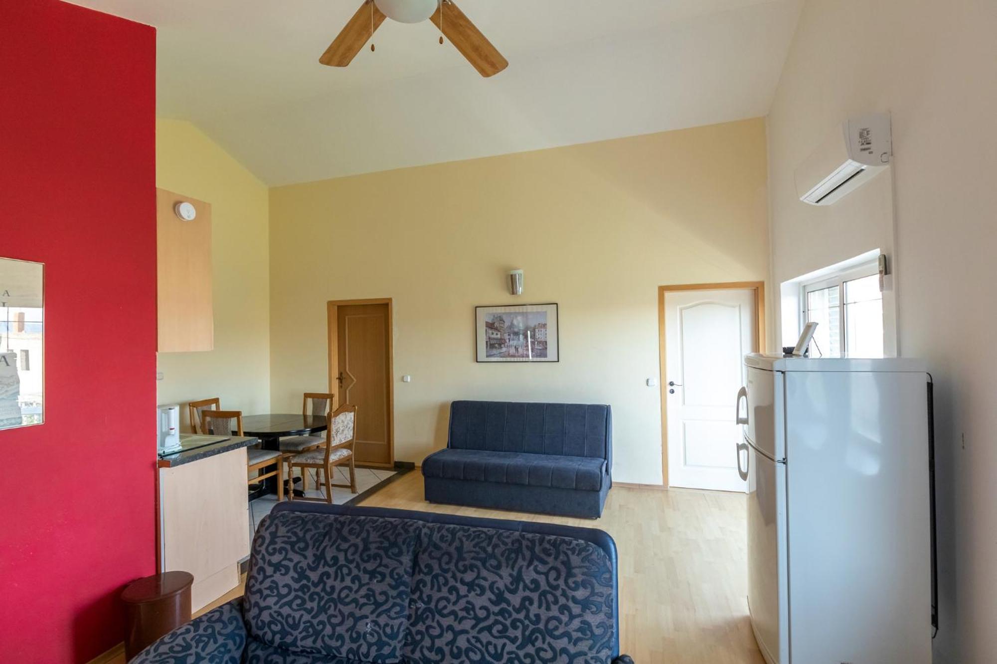 Apartment Pero Murter Exteriör bild
